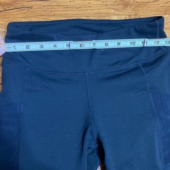 Fabletics Mid Waisted Black Mesh Panel Side Pockets Capri Size S. - Picture 2 of 10